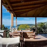 Mounda Retreat מלון
