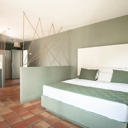Otel Mounda Retreat